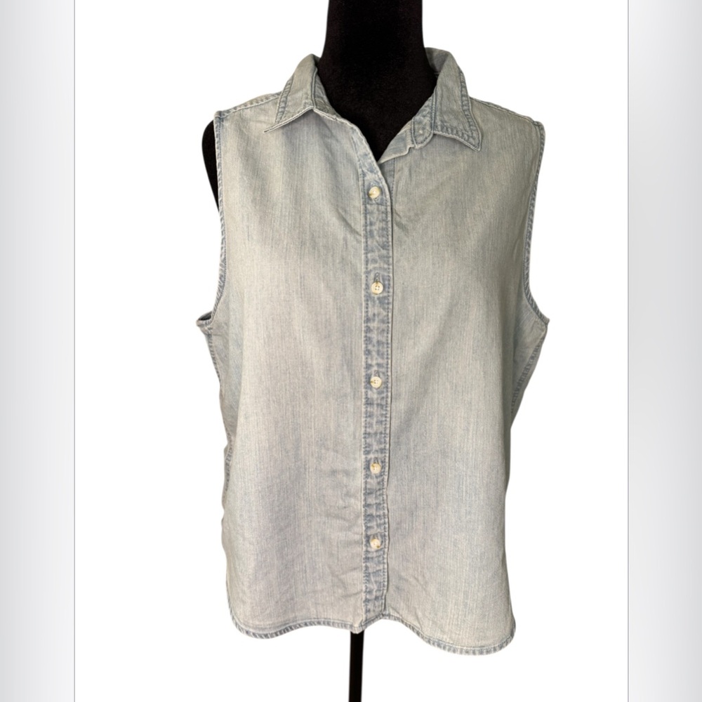 Universal Thread Sleeveless Chambray Button-Down Top | XL | NWT